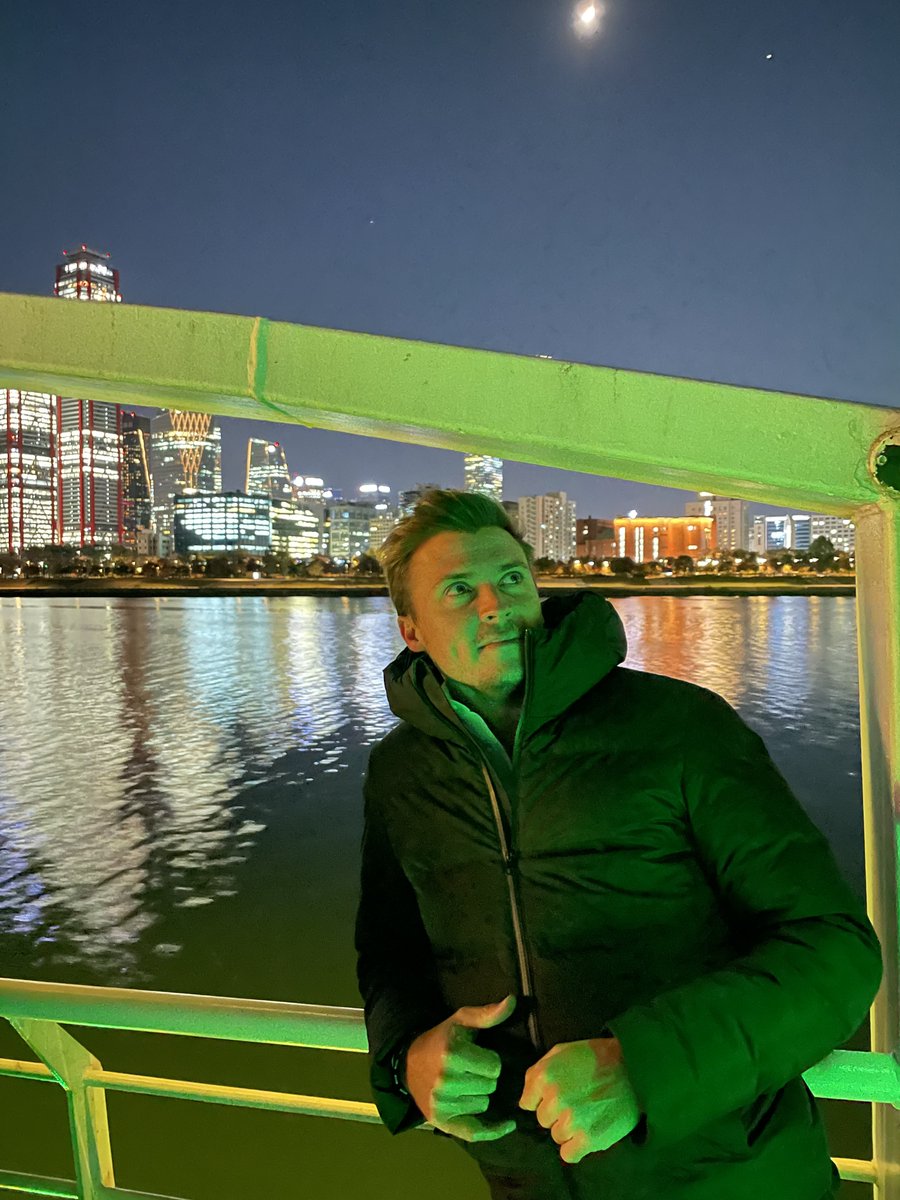 We went to Korea on a secret mission and we took photos. Beautiful city and great opportunities but we can say no more. #sorrynotsorry