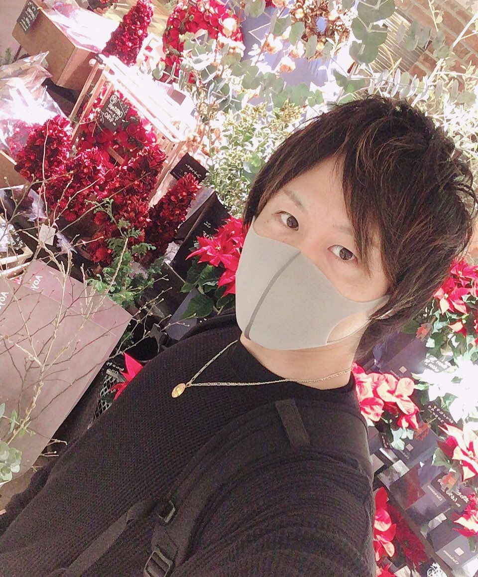 yoerum's tweet photo. 【愛は無限】
愛は無限に存在する。
枯渇することはない。
自分のことだけを見てほしいと思ってしまうのは、愛は有限だと感じているからなのかもしれない。
この宇宙、そして自分自身の内にある無限の愛を感じよう。 https://t.co/G8NaYJmqGT