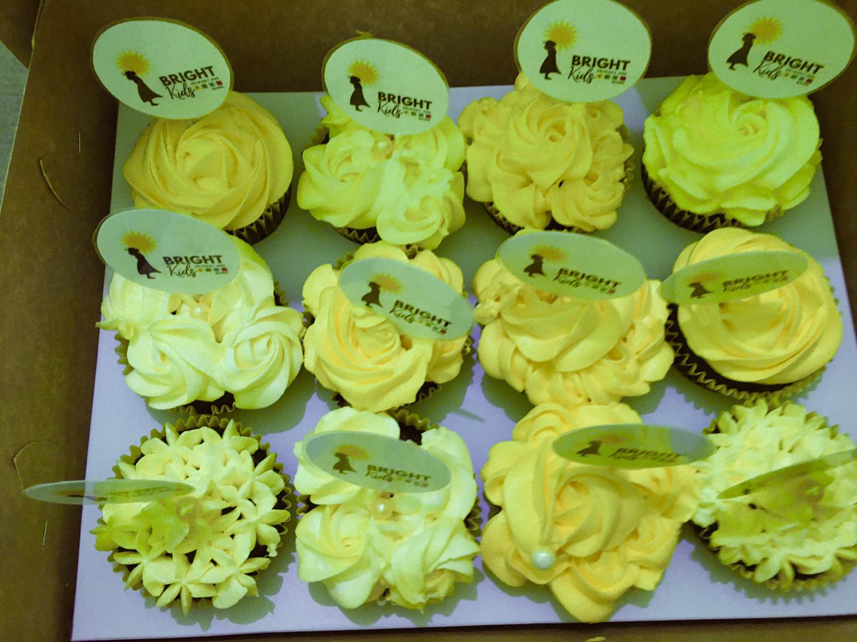 blessedcakesgds's tweet photo. It's Cupcake O' Clock! 🧁 Grab our personalized Chocolate Cupcakes. 💛

#BlessedCakesAndGoodies

#School #SchoolBlessing #Blessing  
#Cupcake #Cupcakes
#SanMateo #SanMateoRizal #Rizal
#PersonalizedCupcakes #CustomizedCupcakes https://t.co/eck2M6vYw1
