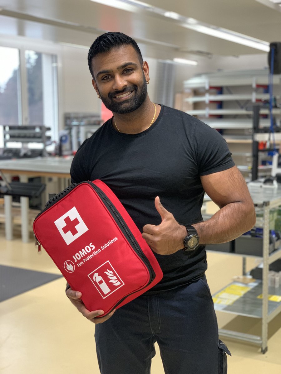 Ein wirklich sinnvolles Geschenk: Alle unsere Mitarbeiter erhalten bei ihrem Eintritt ein First-Aid Kit von <a href="/jomos_ag/">JOMOS Brandschutz AG</a> , das man durchaus "Schweizer Taschenmesser" unter den First-Aid Kits bezeichnen darf🧷

#AutixAG #Automation #Innovation #Rain #automatisierungstechnik