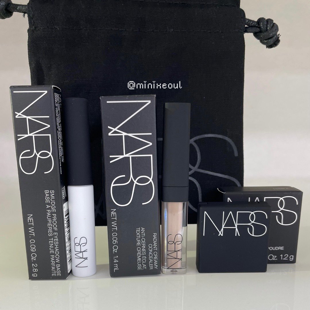 minixeoul's tweet photo. #พร้อมส่ง 🌷✨
NARS Blush Set
ประกอบด้วย
1. NARS Radiant Creamy Concealer 1.4ml #Light2 Vanilla
2. NARS Blush 1.2g #Orgasm
3. NARS Smudge Proof Eyeshadow Base 2.8g
4. กระเป๋า
🛒 : 490.- #ส่งฟรีแฟลช https://t.co/s1lp2cZX4O