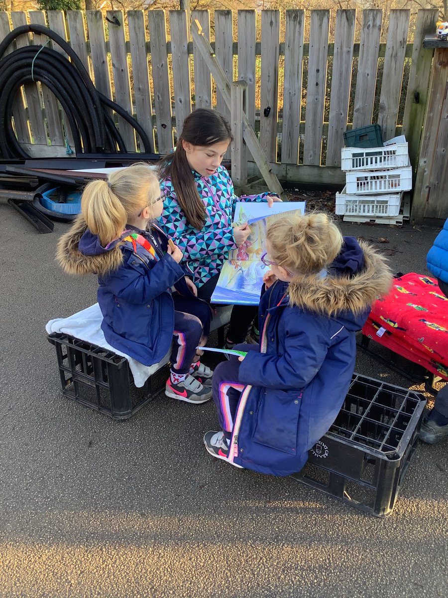 Our Reception and Year 6 children have enjoyed sharing some Christmas stories at playtime today.