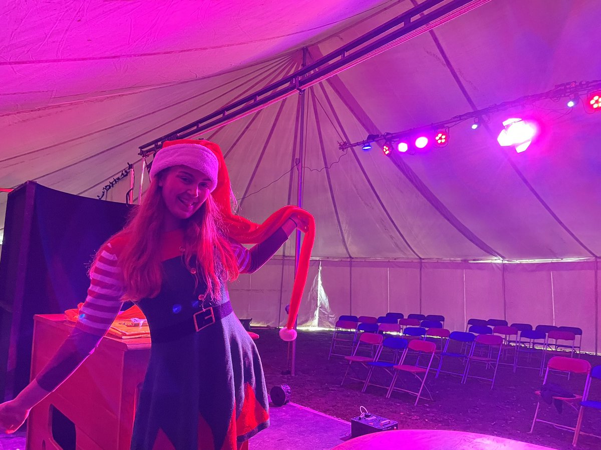 tambourinepr's tweet photo. Had some #festivefun with Mittens today from the @bigoutdoorevent #BigChristmasAdventure she showed me around @TrinityParkUK #santasgrotto #sortingoffice #trainstation #fairground #bigtop #panto It looks amazing! Book tickets at https://t.co/3excRhyvSX @EADT24 @ActualRadioUK https://t.co/L23svNL8iQ
