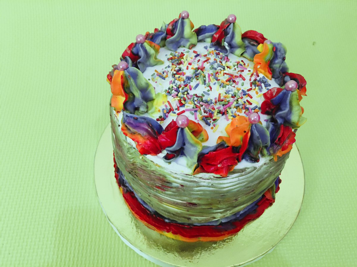 blessedcakesgds's tweet photo. Love wins ❤️🧡💛💚💙💜 Grab our personalized Rainbow Cake. 🌈

#BlessedCakesAndGoodies
#LoveWins #Rainbow #RainbowCake #Cake #Banaba #SanMateo #SanMateoRizal #Rizal #PersonalizedCake #CustomizedCake https://t.co/BZs5pgvhlW