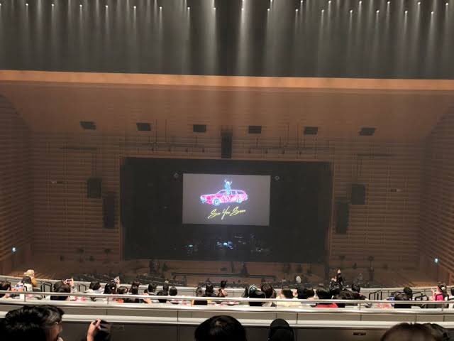 s__aaara's tweet photo. 入れなくなってしまったのでアカウント作り直しました！！！
新しく出会った方も、今までの方も仲良くしてくださると嬉しいです👑🐃
(下の画像は過去に参戦した写真です！🤤)
#KingGnu #millenniumparade https://t.co/K40CsOLA7F
