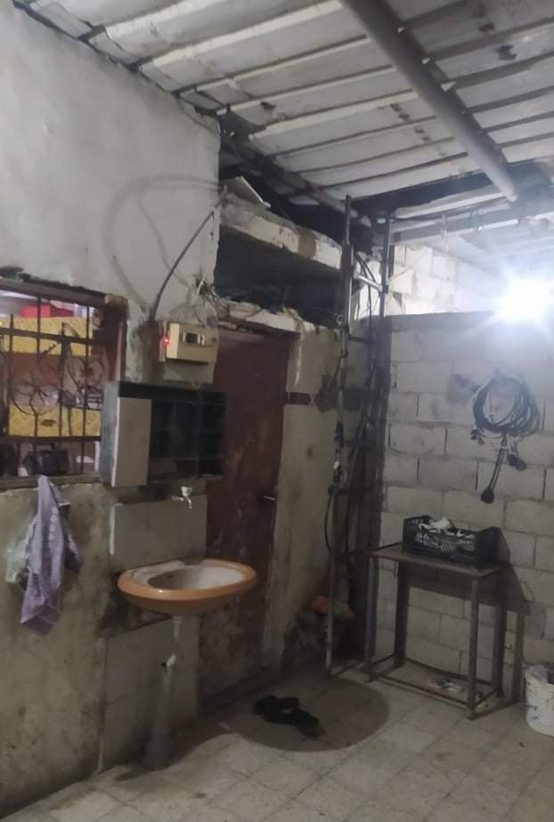 أسرة من ٧ أفراد من غزة في خان يونس الأم هي العائل الوحيد بعد مرض الزوج محتاجين الأساسيات بس حتى يمروا من الفترة الصعبة اللي هم فيها لغاية ما الأب يتعالج، أكل ودفا من الشتا وأساسيات الأطفال. لو في حد مهتم يساعد ممكن يتواصل معايا على الخاص للتفاصيل.