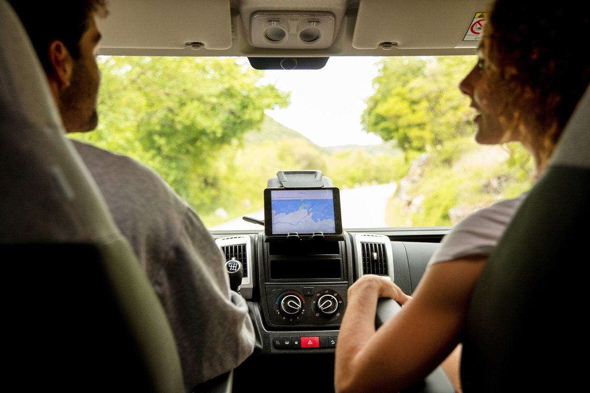 ANOIACARAVANAS's tweet photo. Viajar en camper o autocaravana nos da la libertad de dejarnos sorprender por el camino. No importa tanto el destino sino dejarse llevar por la ruta. 

¿Habéis descubierto algún lugar sorprendente por casualidad? ¿Cual?

#anoiacaravanes #van #autocaravana #vanlife #libertad https://t.co/MyXb3mkw0J