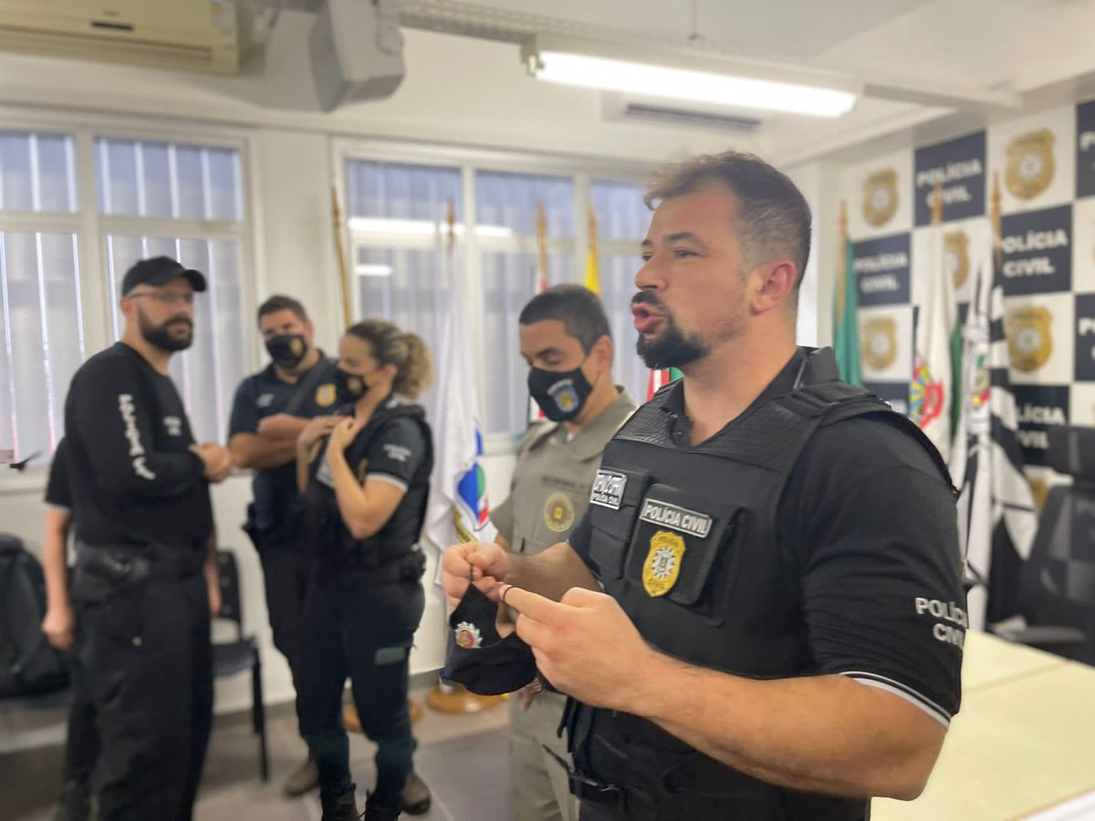 delmariosouza's tweet photo. PC/DPM - 2ª DPRM 
DP/NOVA SANTA RITA
Em conjunto 15º BPM e SUSEPE

OPERAÇÃO HORA MARCADA

4 presos até o momento

Contra o narcotráfico https://t.co/De1mJAOogE