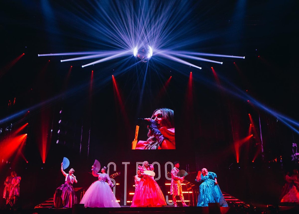 OfficialSteps's tweet photo. Who’s missing the #WTFHTour as much as us right now?? 👋👋 Bring on next summer and #Steps25!
📸 @slb_photo https://t.co/NXraD07sv0