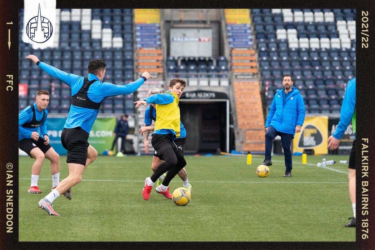 FalkirkFC's tweet image. 👋A first day of training for new Head Coach Martin Rennie!

📺Martin will speak to @FalkirkTV later this afternoon following his first full day at the club.
