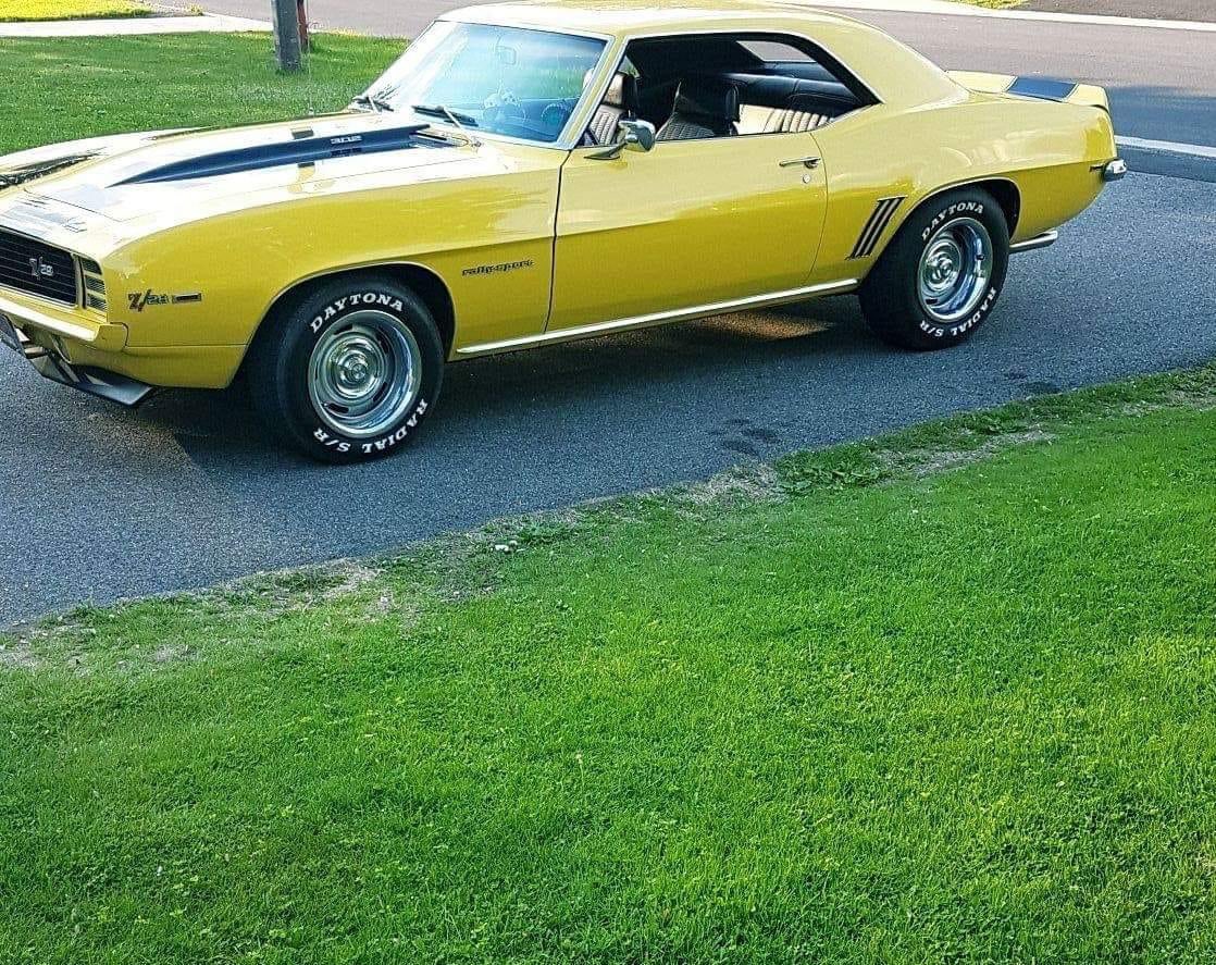 Wow…beautiful 69 Camaro Rally Sport Z/28! 