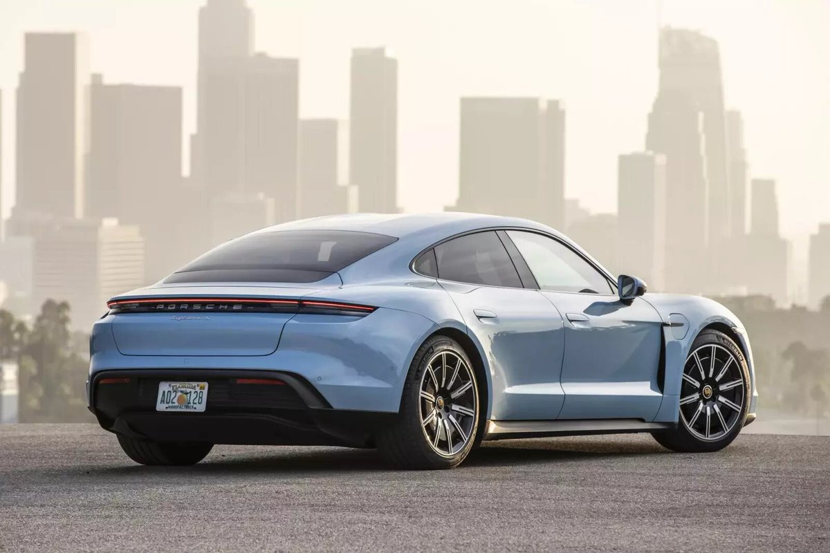 4koleca's tweet photo. Porsche Taycan характеристики, комплектации, цены и дальность хода https://t.co/bCVUi0pJto

#авто #автомобили #автомобиль #Porsche #PorscheTaycan #Taycan #Порше #Тайкан #седан #электрокар #электическийавтомобиль https://t.co/MZSXWvz9FV