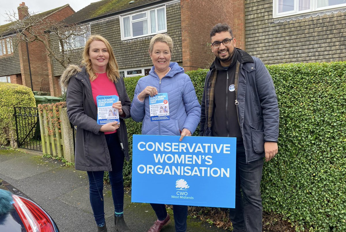 WendyMaisey's tweet photo. Great to see colleagues in North Shropshire today from Warrington Federation. Positive conversations on the doorsteps of Wem and Ellesmere. Out supporting our candidate @DrNShastriHurst @MrAndy_Carter @mirfin_theo midlands region and @CWOwestmidlands @masala_monday @coleman_21 https://t.co/7puLACkdbo