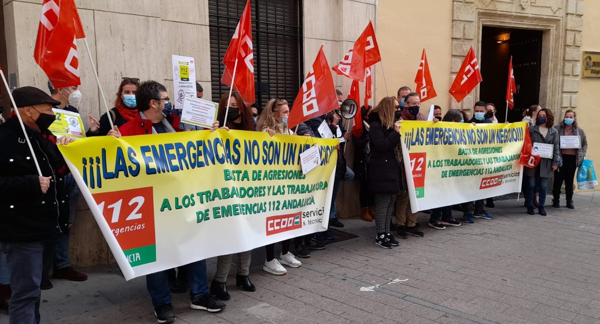 <a href="/ismaelsc_/">Ismael Sánchez Castillo 🔻</a> <a href="/112Sevilla/">112 Sevilla CCOO</a> <a href="/112ANDALUCIARLT/">EMERGENCIAS 1-1-2 ANDALUCÍA CCOO</a> @gestorade112and <a href="/E112Andalucia/">EMA 112</a> <a href="/112Cadiz/">112CadizLucha</a> <a href="/112Cordoba/">112 CÓRDOBA CCOO</a> <a href="/112Huelva/">Trabajadores112Huelva</a> @112MALAGA_ <a href="/PNL112_Granada/">PNL112_Granada</a> <a href="/PNL112Jaen/">112 Jaén</a> #112Andalucia es un servicio esencial que trata con vidas humanas, no es servicio de telemarketing que se pueda vender a un fondo de inversión.
<a href="/JuanMa_Moreno/">Juanma Moreno</a>  sigue en la carrera por privatizar todos los servicios esenciales de Andalucía. O lo evitamos,o solo quedará “la nada”