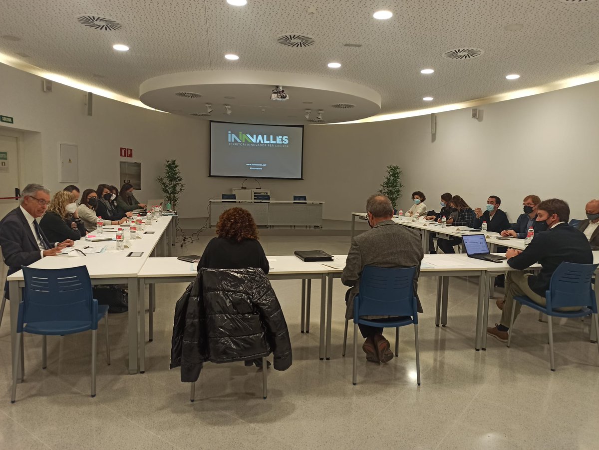 El projecte supramunicipal ININVALLÈS de disseny i innovació industrial es prorroga al 2023 per millorar la competitivitat del territori.

El Consell General del Projecte d’Especialització i Competitivitat Territorial s'ha reunit avui per fer balanç i marcar les properes accions.