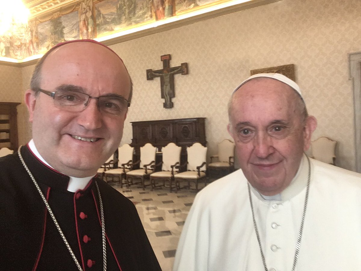 ObispoMunilla's tweet photo. Me ha dado su bendición para San Sebastián y Orihuela Alicante, además de para el Sexto Continente radiofónico digital… https://t.co/pMxnTOWxye