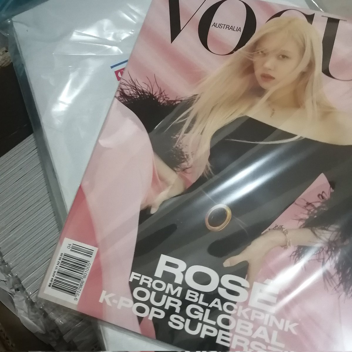 BaeksuShopPh's tweet photo. Good Evening! 

After long and hard months ng pakikipaglaban namin sa box. Vogue Australia arrived at our address ಥ_ಥ

We'll pack them tomorrow and send shipping notices. 

#BaeksuShopPHUPDATES https://t.co/YTI2C6m1qN