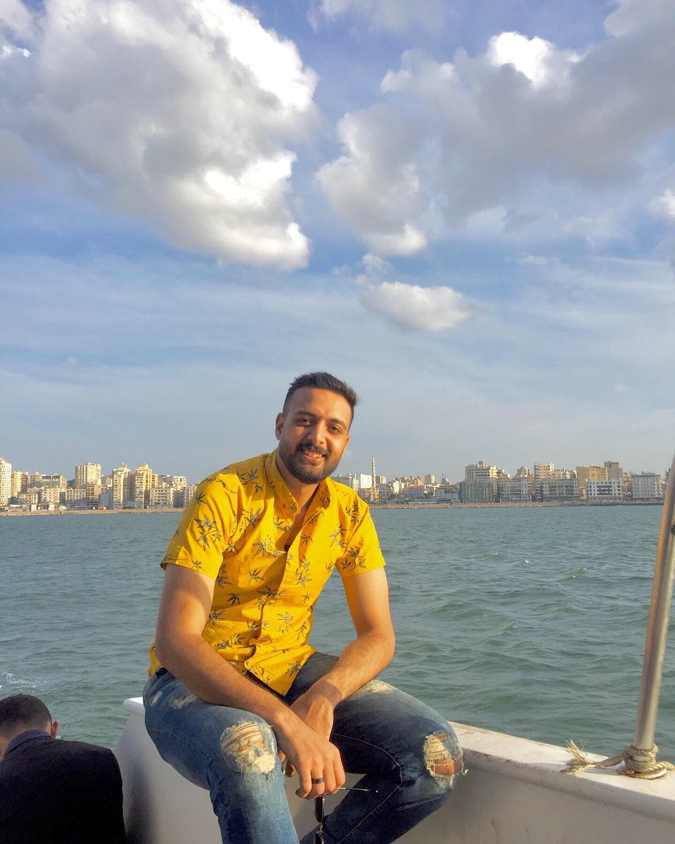 Ebraa_yoSry's tweet photo. وانا عامل نفسي مش واخد بالي من المنهج والفاينل كمان 18 يوم https://t.co/D9yfCqRgqi