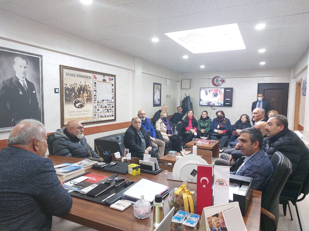 iyilikyolunda00's tweet image. Elim bir trafik kazasında kaybettiğimiz,İmranlı ilçesi belediye başkanımız Murat AÇIL beye Allah&apos;tan rahmet,yakınlarına ve CHP Camiasına başsağlığı dileriz.
Misafirperverlikleri için CHP İl Başkanı Sn.Yılmaz COŞKUN ve yönetim kuruluna teşekkürlerimizi sunuyoruz.