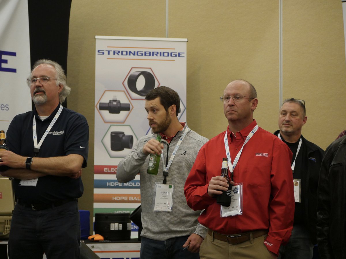 PEPipeAlliance's tweet photo. #PEShowcase 21 . . . . . one week ago today #fuseitorloseit
#CoreandMain
#R&LManufacturing
#Strongbridge https://t.co/xHz8cjfwpC