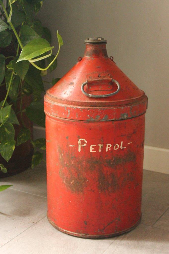 JosRiches's tweet photo. A fabulous red vintage petrol can, bags of character and charm. Now on the website shop. #photographyprop #vintage https://t.co/8Tk4PYzeM0