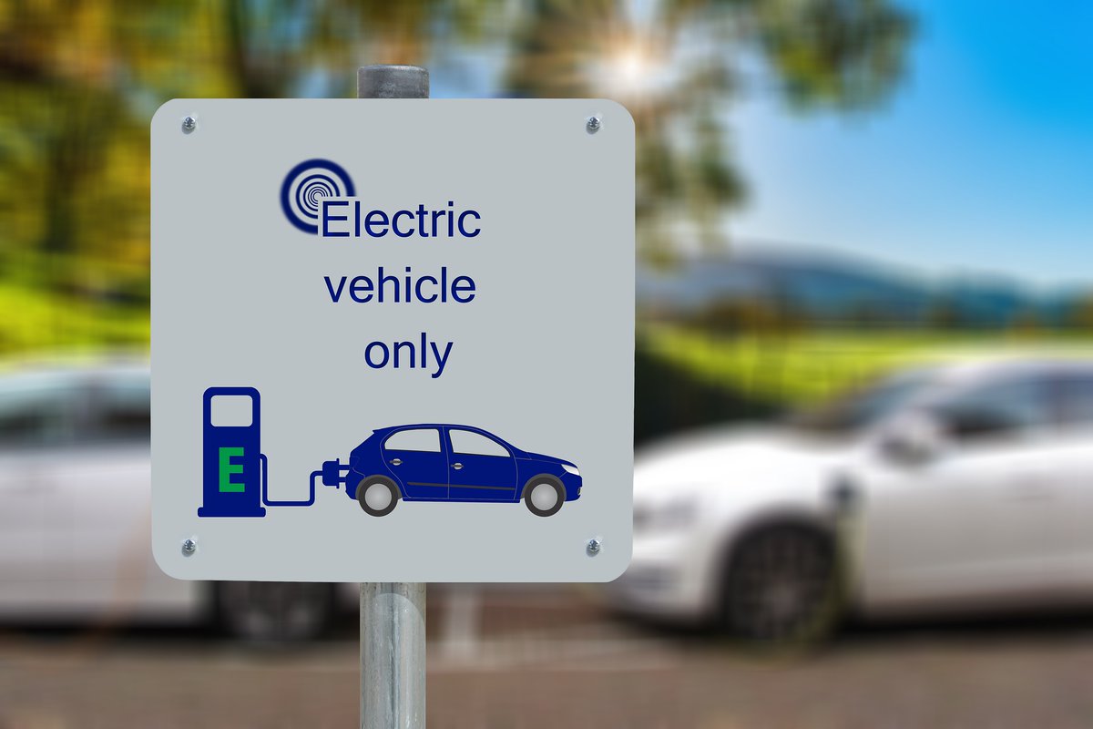 España pretende incorporar 4,25 millones de vehículos eléctricos en 7 años.
Un estudio publicado por ANEPA advierte de la necesidad de analizar urgentemente los riesgos que la ecologización del transporte conlleva.

bit.ly/3m693Ab