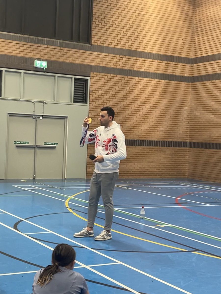 FlashLC's tweet photo. Last night we had Olympic champion James Guy swimming and coaching in our pool! #swimwales #swimming #Welshpool #getintowater @Jimbob95goon @FreedomLeisure https://t.co/IHUwWDxBpk