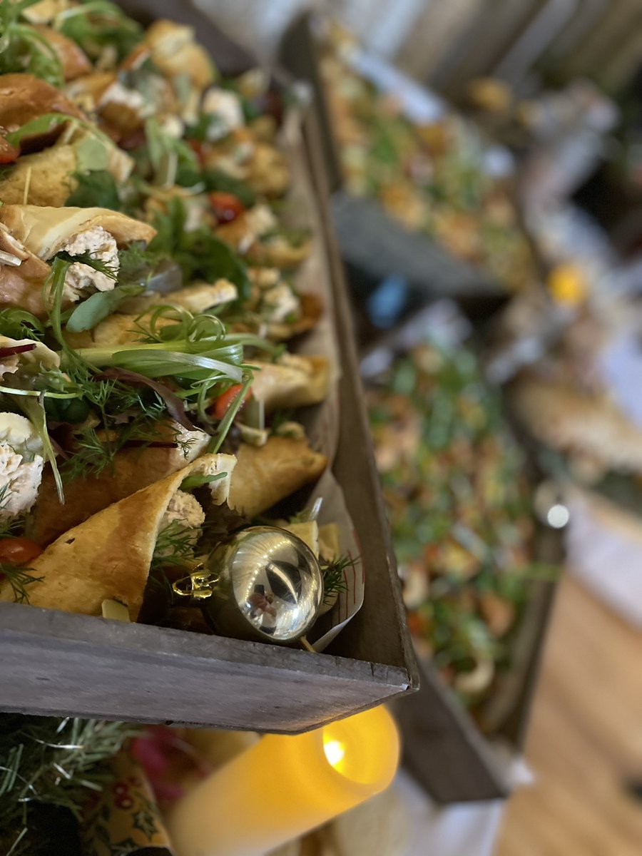 chefJordanHH's tweet image. Staff Christmas Party Ready, Amazing work by all the team here at @QueensTaunton @HolroydHowe @NathanSimms17 @HhRgulley @Nickhowe64 @AmyAkroberts