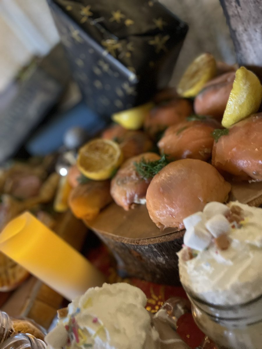 chefJordanHH's tweet image. Staff Christmas Party Ready, Amazing work by all the team here at @QueensTaunton @HolroydHowe @NathanSimms17 @HhRgulley @Nickhowe64 @AmyAkroberts