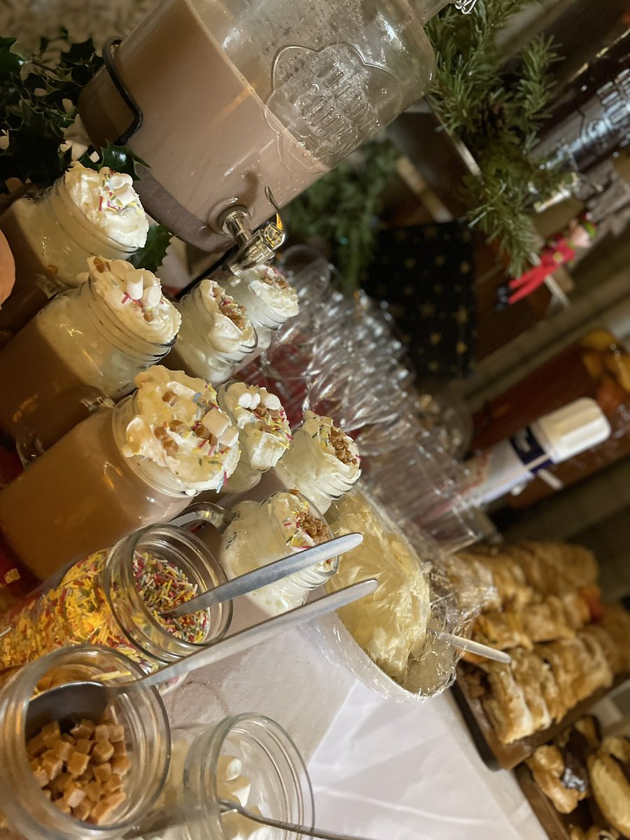 chefJordanHH's tweet image. Staff Christmas Party Ready, Amazing work by all the team here at @QueensTaunton @HolroydHowe @NathanSimms17 @HhRgulley @Nickhowe64 @AmyAkroberts