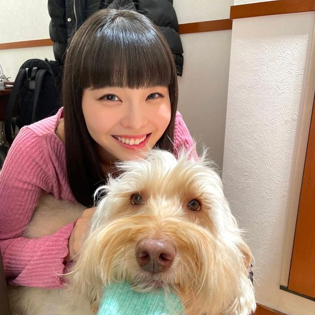 YurinaUnion's tweet photo. 211216 [IG Update]

#YURINA in hitomi__nonaka's Instagram post

#KawaguchiYurina #카와구치유리나 #유리나 #川口ゆりな #YURINA https://t.co/DL23JATUMK