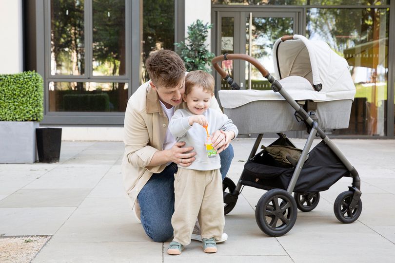 Met de Joie Aeria Kinderwagen geniet je jarenlang van iedere wandeling met je kindje. De 4-in-1 kinderwagen beschikt over praktische functies. Zo zijn de reiswieg en de zitting beide in hoogte te verstellen.
>> bit.ly/3G3nlcm