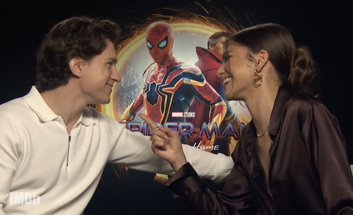 tomdayarchive's tweet photo. just tom and zendaya looking at each other https://t.co/Qc72IwWVbq