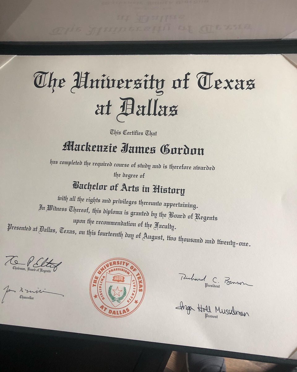 CelticWolf1998's tweet photo. Like my degree my time in College is History #UTDone https://t.co/j5fwuonaS6