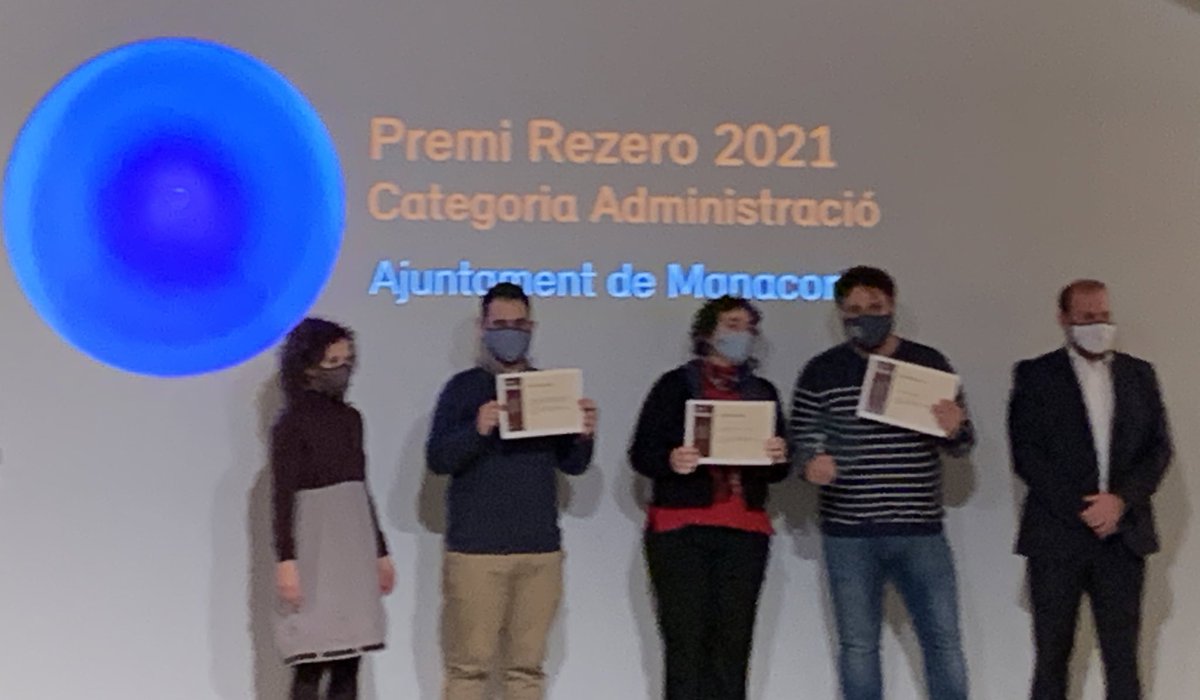 JosepFerra's tweet photo. Enhorabona als guardonats als premis #Rezero2021 a les Illes Balears, especialment orgullós per la categoria a les administracions públiques, a on l'@ajManacor n'ha sigut el guanyador, enhorabona @sebastiallodra i @miquel_oliver.
@rezerocat https://t.co/h6MfXbvQWt