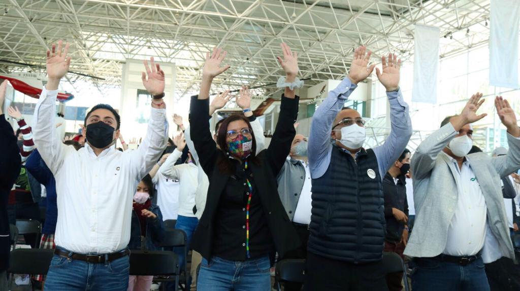 WalMtzOlvera's tweet photo. 🤩 ¡Ayer la juventud veracruzana nos dejó muchos aprendizajes! 🤯
🌎 En Veracruzanos Salvando al Mundo, de la #AgendaVeracruz2030, vimos cómo la "chaviza" tiene un interés genuino por mejorar su entorno desde lo social y ambiental.
#Galería📸
#PonteLasPilas #SalvandoAlMundo https://t.co/pGzW9ftN4j