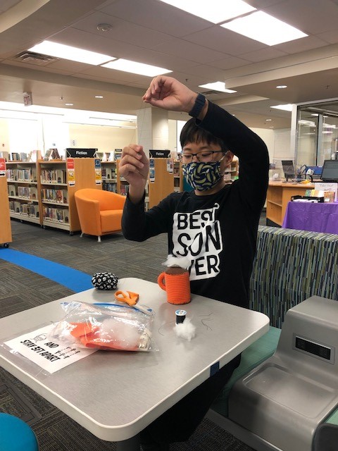 librarylifems's tweet photo. Finishing up a FACS hot chocolate ornament in the @ThoreauMS library during lunch.  #wintervibes https://t.co/KjLfXQP3sO