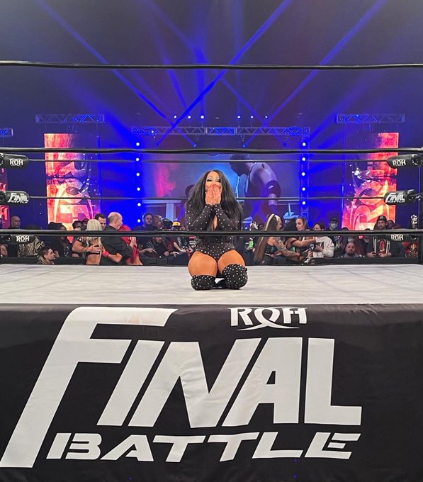 2 pic. ✨Forever Your Goddess.✨🔮✨ #FinalBattle #QueenOfHonor #RavenHairedBeauty #WitchyWoman #Bombshell