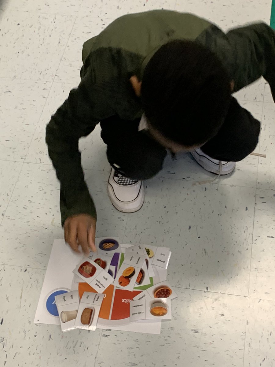 We continued taking about good #nutrition and the importance of exercise to stay healthy. We played a relay race game where kids drew a food card, did the active activity to the myPlate, and placed it in the food group it belonged in. The goal was to have a healthy meal!
