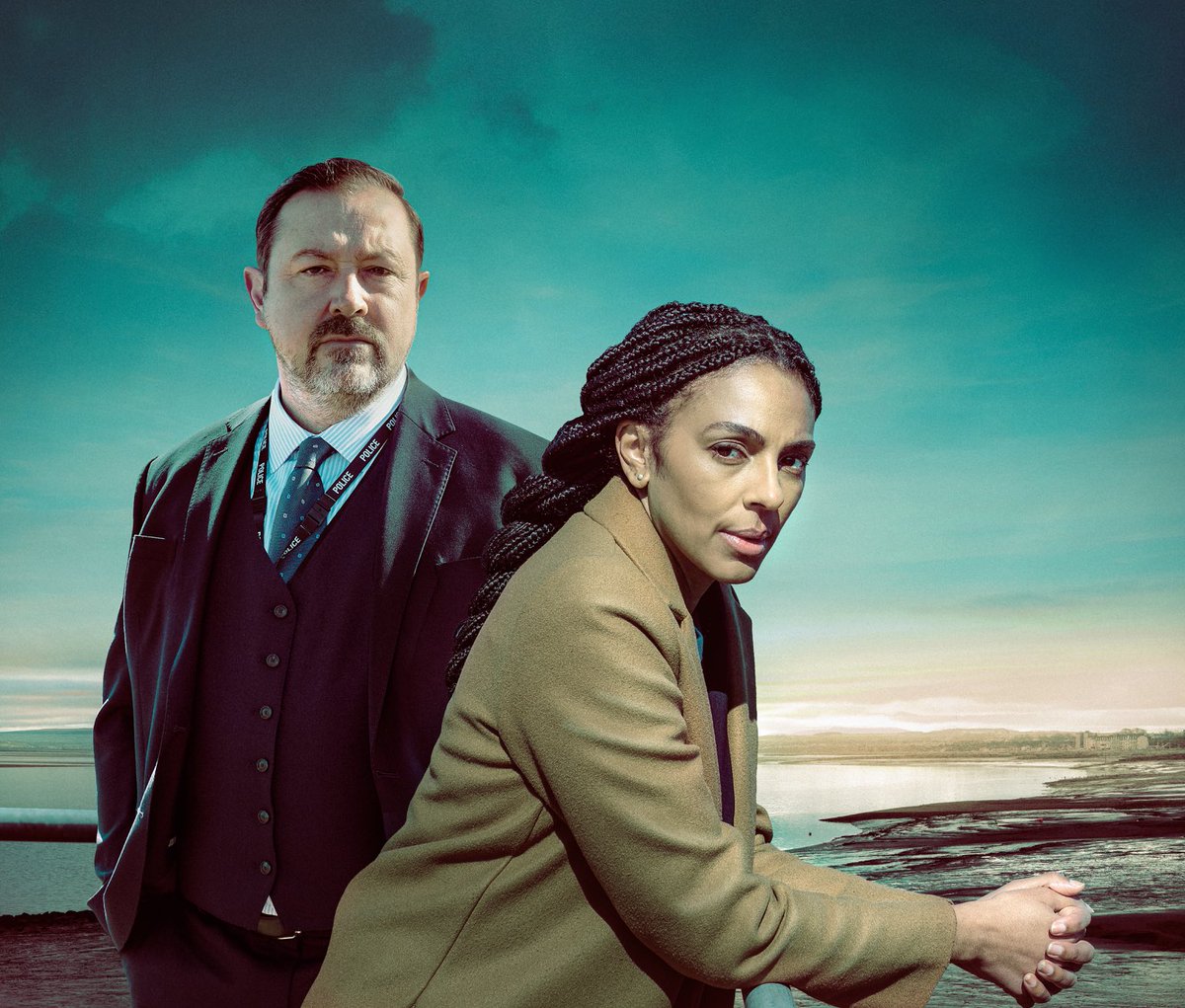 YAY! The Bay is back!  ITV 9pm. Wednesday 12th January. ⁦⁩ ⁦@Marsha_Thomason⁩ ⁦<a href="/_DanielRyan/">Dan Ryan</a>⁩ <a href="/daraghcarville/">Daragh Carville</a>⁩ ⁦<a href="/furquan/">Furquan Akhtar</a>⁩ ⁦<a href="/fayefilm/">Faye Gilbert</a>⁩ #nicolevolavka