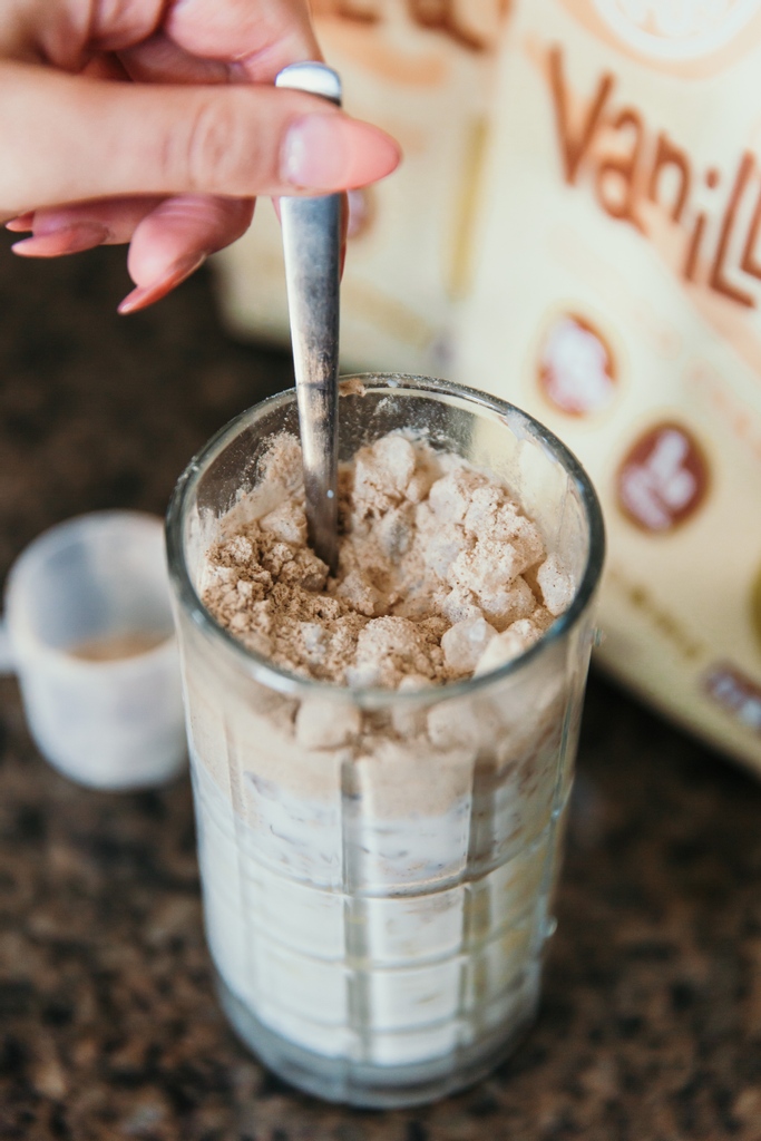 Did you know our Vanilla Spice Keto Warm Ups can also be used in iced drinks?🤯

So if you're one of those #icedcoffee all year round type of people, you'll love our Vanilla Spice mix stirred in unsweetened 🥥 milk!

👉 ketobars.com/products/vanil…