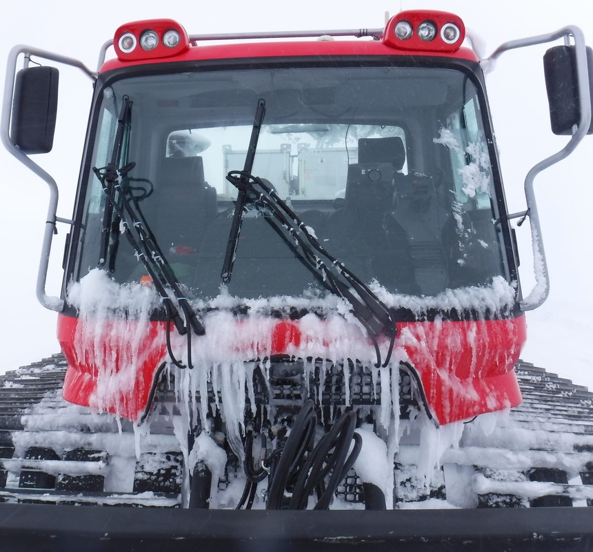 Antarctic_ALE's tweet photo. When the 🥶 emoji hits a little too close to home...
📷: Andy Chapman

#antHEARTica #discoverthecold #polarlife https://t.co/T1NAeAbuXu