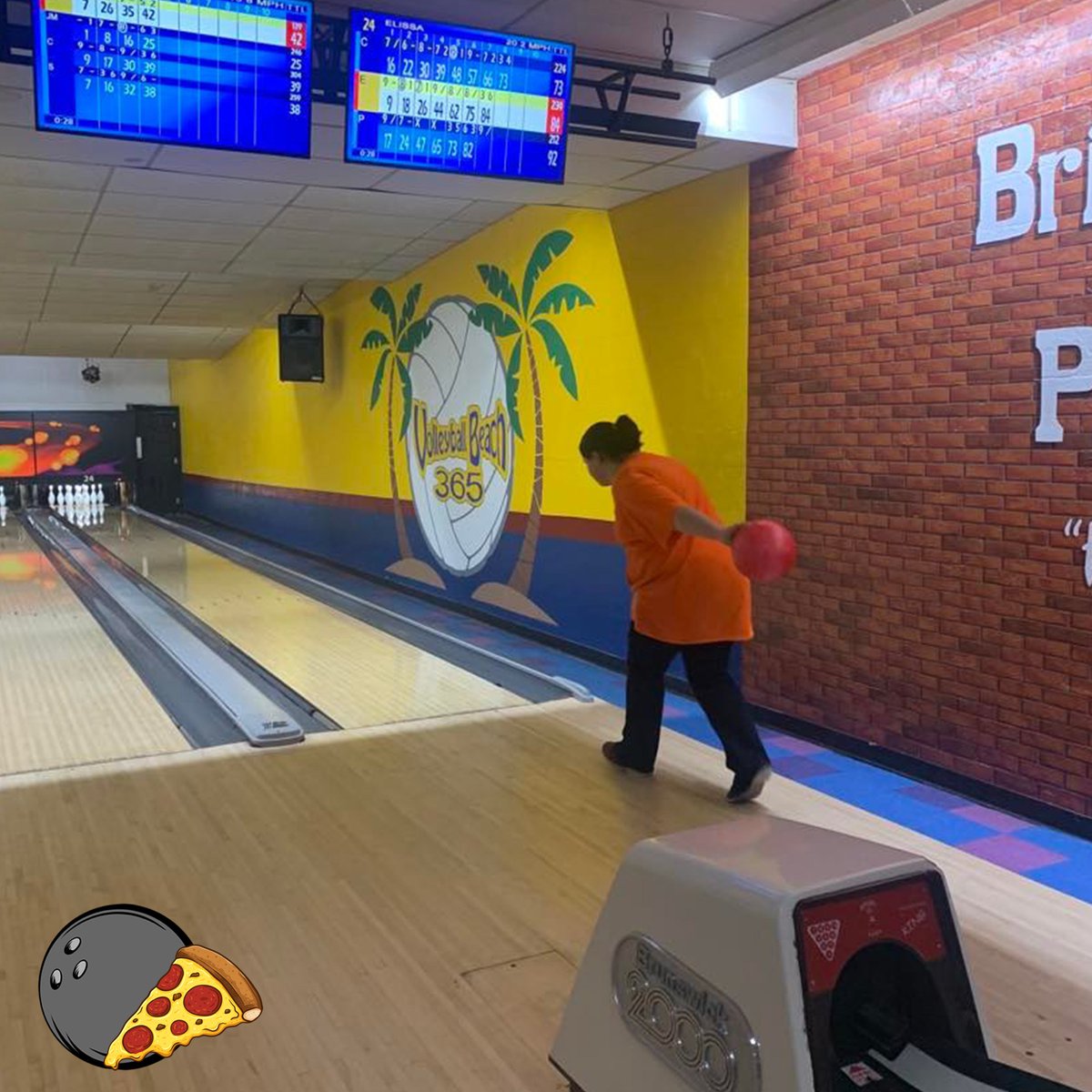 MidAmDisplay's tweet image. We recently partnered with Kingpin Lanes &amp;amp; Brickhouse Pizza Company to hold a holiday celebration for our wonderful employees. They have worked tremendously hard over the last year and we wanted to say THANK YOU! #bowling #celebration #thankyou #pizza #holidays #employees #party