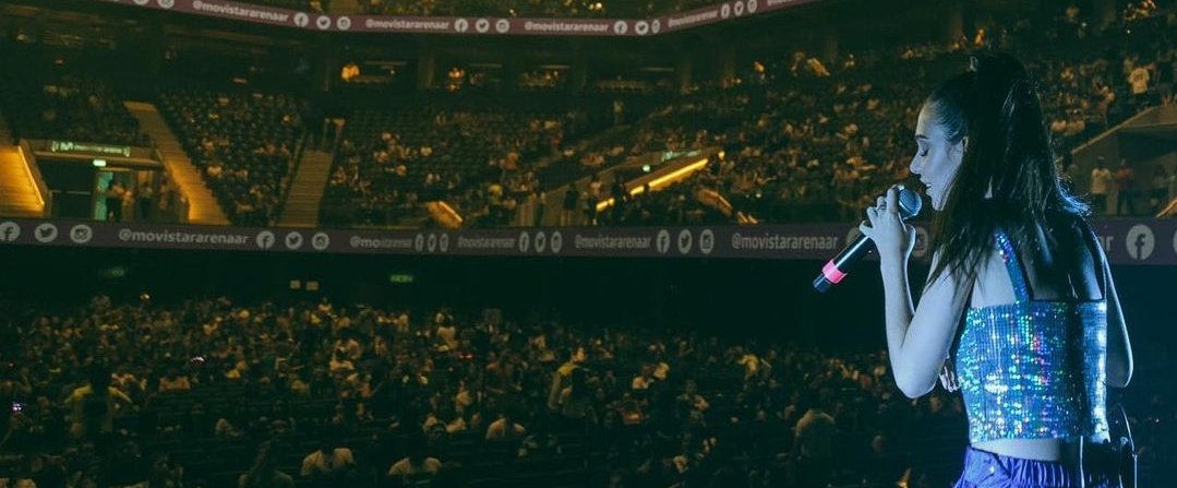 ValenMadanesArg's tweet photo. 🎉| SORPRESA! Valen va a estar tocando antes del show de @CamiloMusica ! 🦋
https://t.co/l7M3CNLM2j https://t.co/9ht0jZC2iK