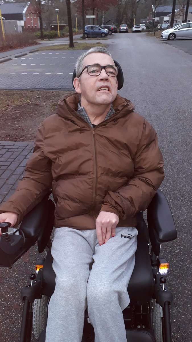 Meer geld voor de gehandicaptenzorg is een grote wens van Peter Dijkstra. Peter woont bij @ReinaerdeZorg in Den Dolder. Zijn begeleiders werken  hard en zij goed voor hem en zijn medebewoners .Wie steunt Peter in zijn oproep :Meer geld voor de zorg!!! <a href="/VGNbranche/">Vereniging Gehandicaptenzorg Nederland</a> <a href="/hugodejonge/">Hugo de Jonge</a>