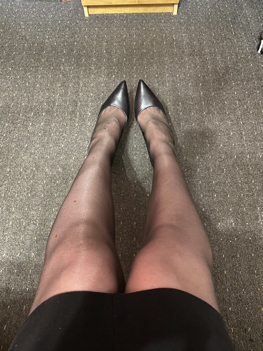 Sarah85Jane's tweet photo. Charnos barley black gloss tights https://t.co/3LclZM7e34