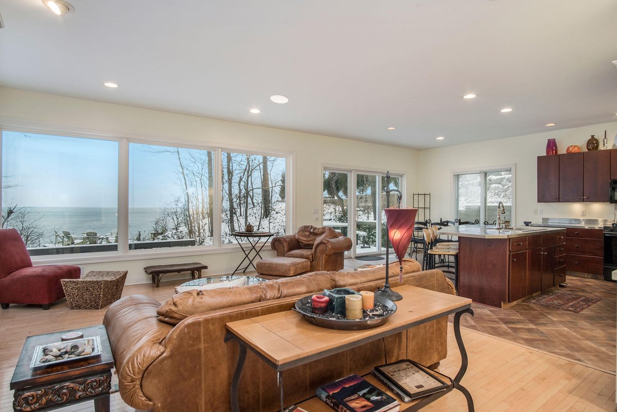 Lakefrontman's tweet photo. NEW LISTING! Beautiful 3 bed/2.5 bath home on Lake Michigan (b/t resort towns Holland &amp; Grand Haven)!  Entertain on your private beach &amp; enjoy amazing sunsets from elevated decks . Great year-round home, summer cottage, income property. 6965 Helena Dr., West Olive MI $1,145,000 https://t.co/LV72cazGwj