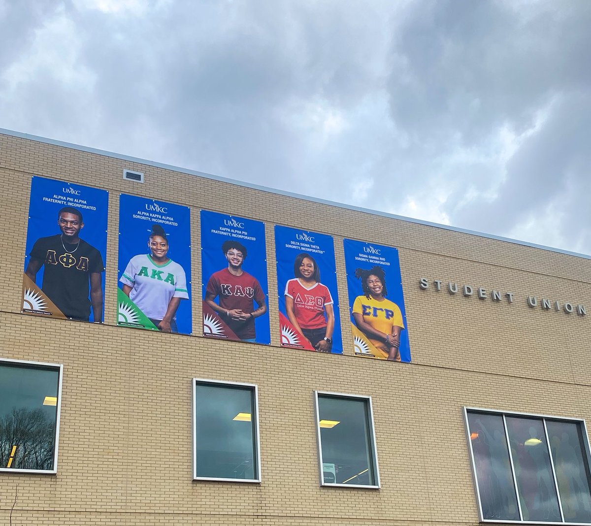 Major WIN to our #NPHC <a href="/UMKCGreeks/">UMKC Fraternity & Sorority Affairs</a> community! The Student Union is looking too clean!A ask now delivered!✅  🔥🔥🔥🔥
