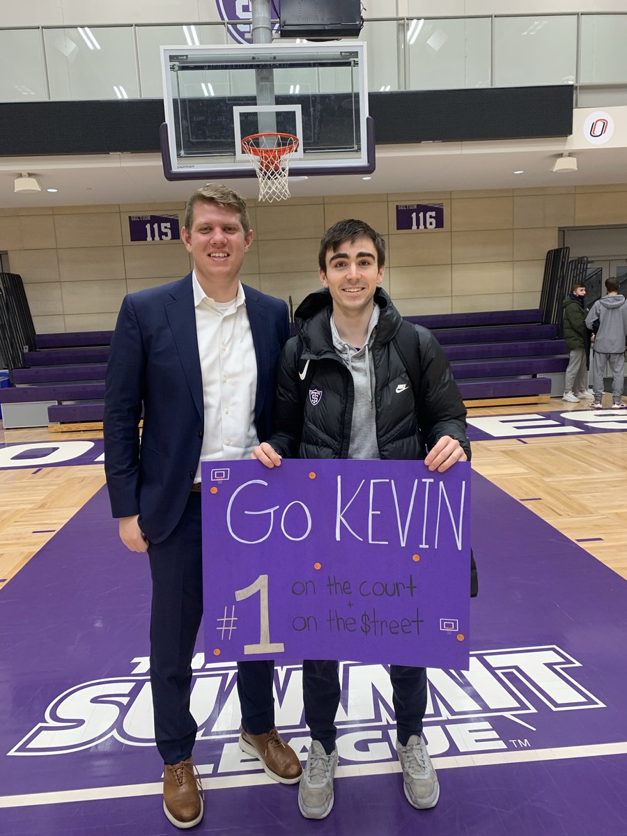 TommieMBBall's tweet image. Kevin Cunningham Day @KXCunningham. #1 embodies @UofStThomasMN culture. Outstanding student-athlete, helps manage the Aristotle Fund at @USTbusiness, already secured a job after @TommieAlumni graduation, and is the consummate teammate @LAMensBBall!