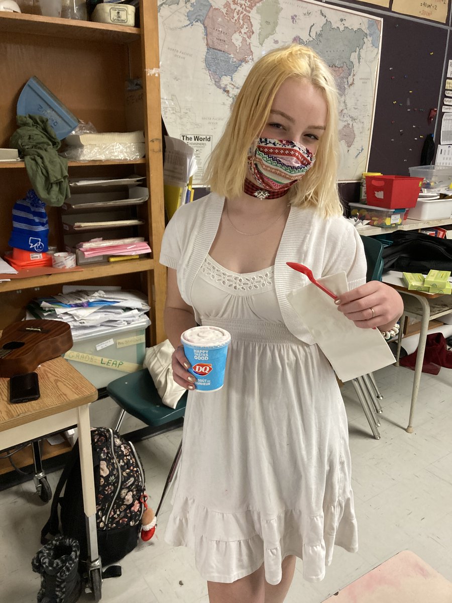 Ms_EMcCann's tweet photo. Be careful #Comets, itโs a blizzard @CalvinPark_LDSB today!! ๐จ Congrats to all of our #DQBlizzard winners and thanks to everyone who participated in our #SchoolSpirit #WinterWonderWeek activities ๐โค๏ธ๐ #StudentLeadership #BuildingCommunity https://t.co/2T9H0mU0kB